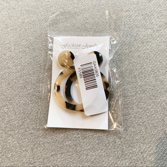 Geometric Acetate Earrings in Tortoise - Picture 3 of 4